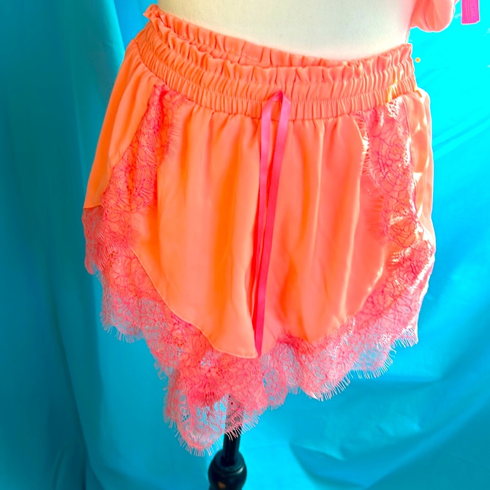Peach2 piece cami with lace & adjustable straps& shorts/ lace & elastic waist